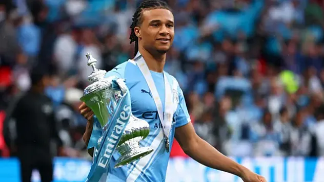 Savunmaya Dünya Yıldızı! Fenerbahçe'den Nathan Aké Hamlesi