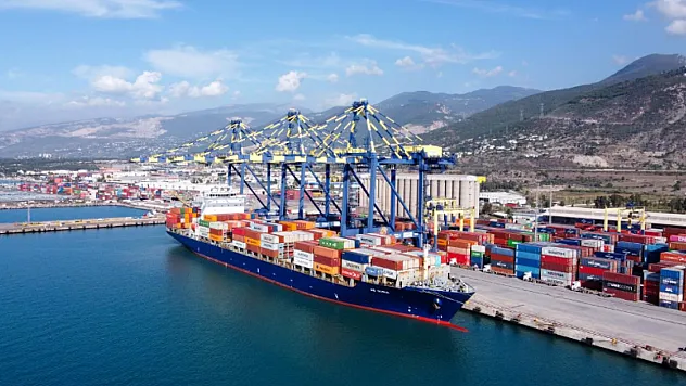 Serbest Bölgelerde İhracat Rekoru! 7 Ayda 7,7 Milyar Dolara Ulaştı