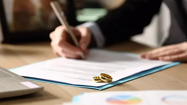 SGK'dan Hileli Boşanma Operasyonu: 2 Bin 606 Kişinin Maaşı Kesildi!