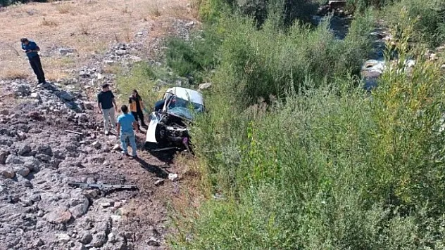Sivas'ta Feci Kaza: Otomobil Dere Yatağına Uçtu, 2 Kişi Hayatını Kaybetti