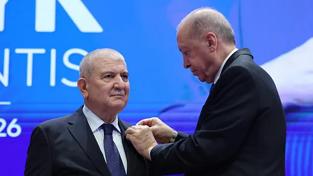 Siyasette Sıcak Gelişme! Ünlü Milletvekili İstifa Edip AK Parti Saflarına Katıldı!