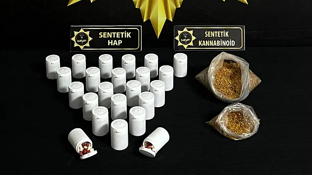 Sokak Satıcılarına Darbe Binlerce Sentetik Ecza Ele Geçirildi