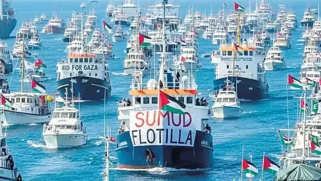 Sumud Filosu aktivistlerini taşıyan uçak İstanbul'a indi