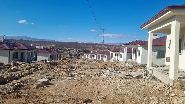 Malatya'da Köy Evleri Krizi Büyüyor! Çalışma 2 Yıldır Tamamlanmadı!