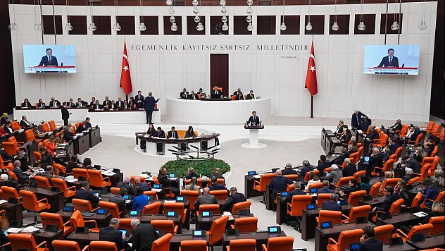 TBMM'den Son Dakika Kararı! O Hizmeti Sağlayana Tam 100 Bin TL Ceza Kesilecek