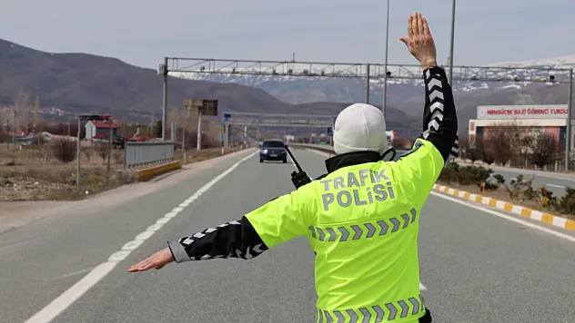 Trafikte Yeni Dönem Başladı! Cezalar Resmen Yürürlüğe Girdi