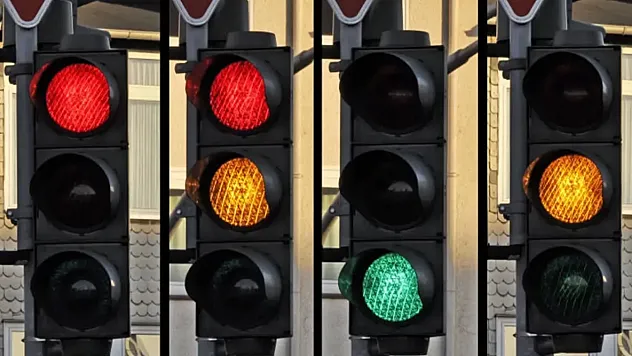 Trafikte Yeni Dönem: Dijital Ekranlı Akıllı Işıklar Testte