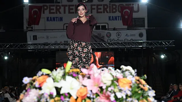 Tunceli'de Keban Gölü Üzerinde Kültürle Buluşan Defile: 'Bir Pertek Rüyası' Podyuma Taşındı