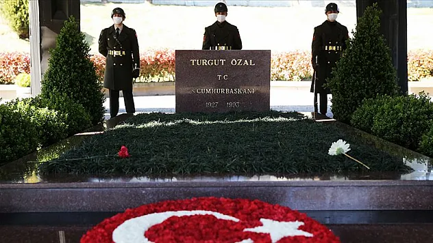 Turgut Özal'ın Aramızdan Ayrılışının 33. Yılı!