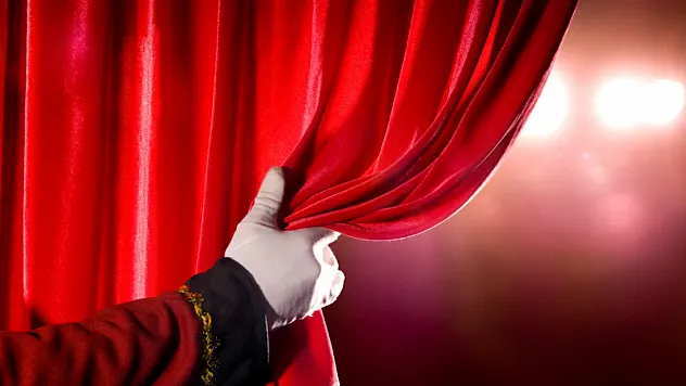 Türkiye'de Bir İlk: Bebekler İçin Perde Açıldı! Parla Sahnede!