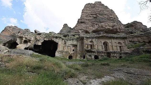 Türkiye'de Eşi Benzeri Yok: 800 Yıldır Ayakta, Üstü Cami Altı Kilise