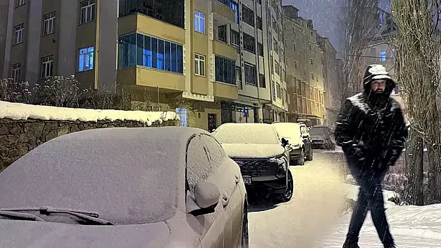 Türkiye Genelinde Kar Fırtınası Etkisini Artırıyor!