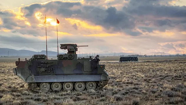 Türkiye'nin İlk Elektrikli Zırhlısı e-ZPT Sahneye Çıktı!