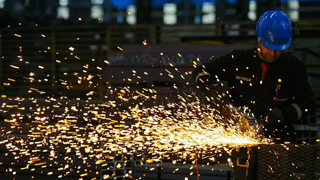 Türkiye'nin Yatırım Haritası Şekillendi: İmalat ve Enerji Devleri Teşvikle Büyüyor!