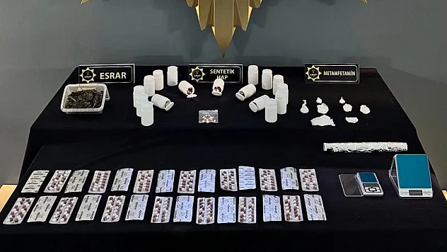 Uyuşturucu Tacirlerine Zincirleme Operasyon!
