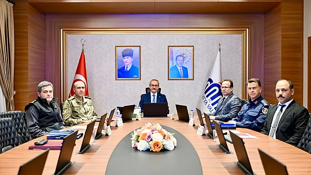 Vali Yavuz Başkanlığında Güvenlik Toplantısı
