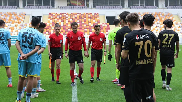 Yeni Malatyaspor'da Tarihi Kriz!  Maça 7 Futbolcu Çıktı