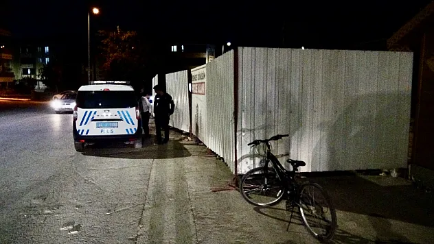 Yeşilyurt'ta Bisikletli Çocuk Polis Aracına Çarptı