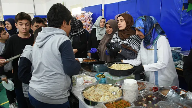 Yeşilyurt'ta Gazze İçin Dayanışma Kermesi