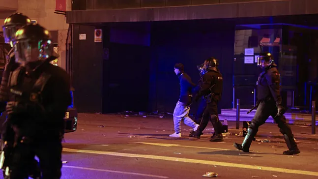 Barselona'da Protestolar Şiddet Olaylarına Dönüştü