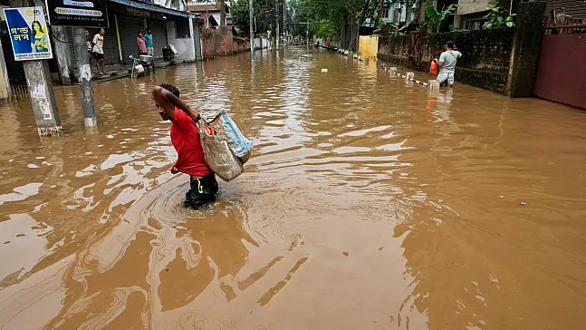 Hindistan'da Doğa Felaketi! Uttar Pradeş'te Can Kaybı 89'a Ulaştı