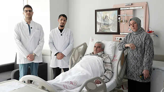 Malatya'da 130 Kiloluk Hastadan 20 Santimetrelik Dev Kitle Çıkarıldı!