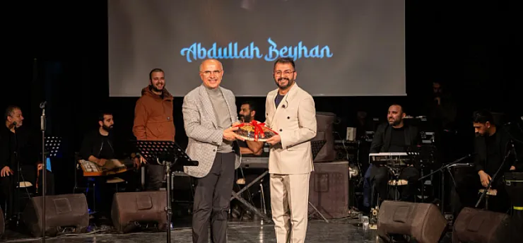 Abdullah Beyhan Malatya'yı Mest Etti: Sanat Merkezi'nde Ramazan'ın Manevi Zirvesi!