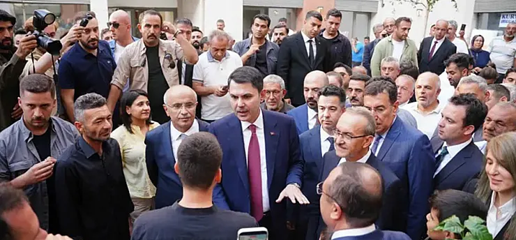 Bakan Malatya'da Depremzede Ailenin Evine Konuk Oldu