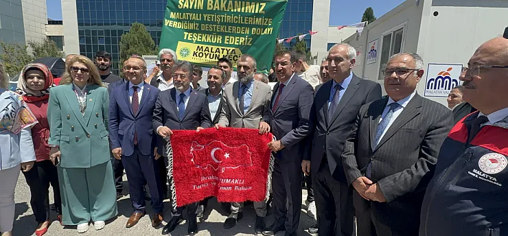 Bakan Yumaklı Malatya'da Hak Sahipleriyle Buluştu! Çoban Evleri İçin Teslim Töreni