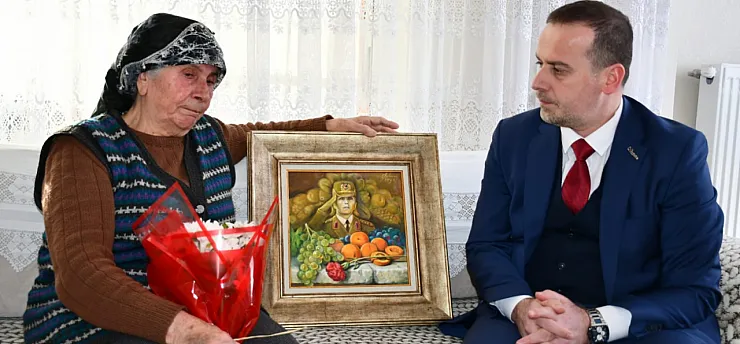 Başkan Karademir Şehit Annesi Sebahat Yakut ile Bir Araya Geldi