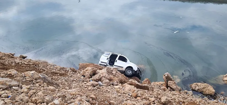 Beylerderesi'nde Göletin Kıyısında Halatlı Kurtarma Operasyonu!