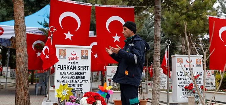 Bölge Şehitleri Dualarla Anıldı! Malatya, Gaziantep ve Maraş'ta Arife Yoğunluğu!