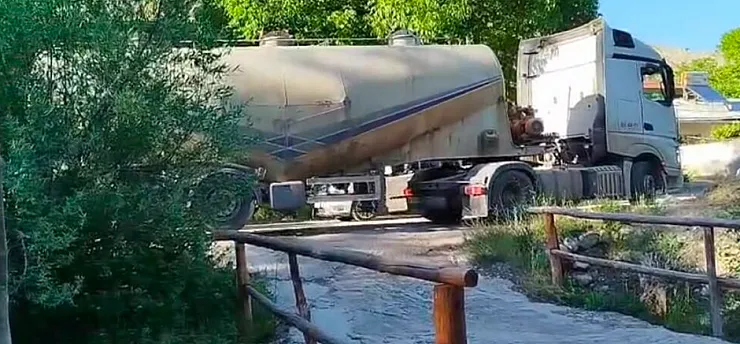 Darende'de Hafta Sonu Çile Var! Şelale Yolunda Ağır Tonajlı Araç İsyanı