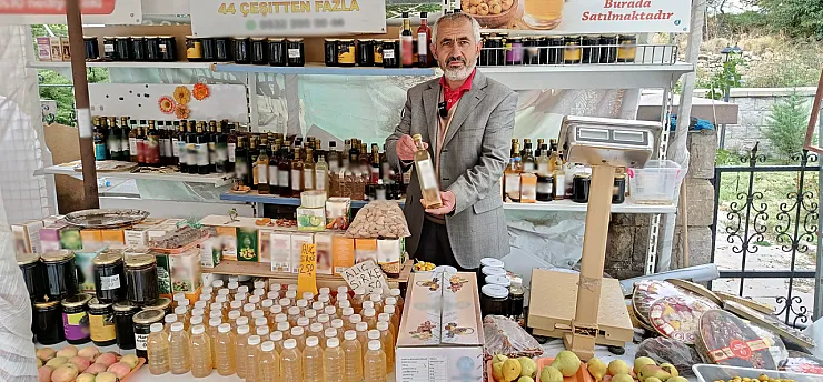 Dedelerinden Kalan Mesleği Yaşatıyor! Malatya'da Ürettiği Sirkeler Türkiye'ye Yayılıyor