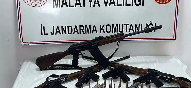 Doğanşehir'de Jandarmadan Silah Operasyonu! Keklik Kafesinden Tabanca Çıktı