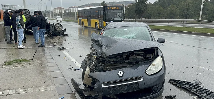 Hurdaya Dönen Araçlardan Sağ Çıktılar! Malatya'da Mucize Kurtuluş