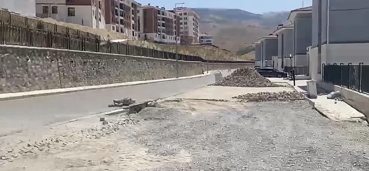 Malatya Bahçebaşı'nda Yeni Etaplarda Yol, Asansör ve Temizlik Tepkisi!