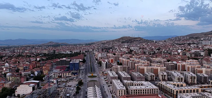Malatya Bakırcılar Çarşısı'nda Yeni Başlangıç! Esnaf İş Yerlerine Dönüyor