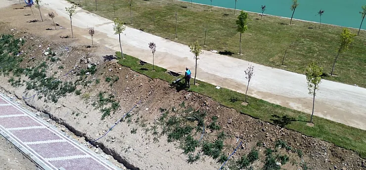 Malatya Battalgazi'de Binlerce Bitki Toprakla Buluşuyor!