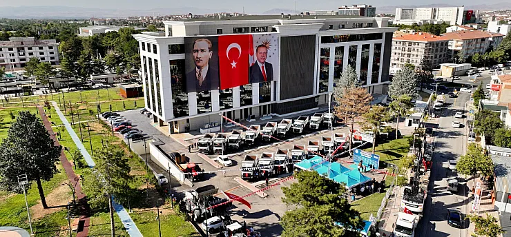 Malatya'da 220 Milyon Liralık Yatırım! 31 Yeni İş Makinesi Hizmete Alındı