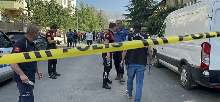 Malatya'da Aile Faciası! Anne ve İki Kızını Vurdu, Ardından Kendine Zarar Verdi