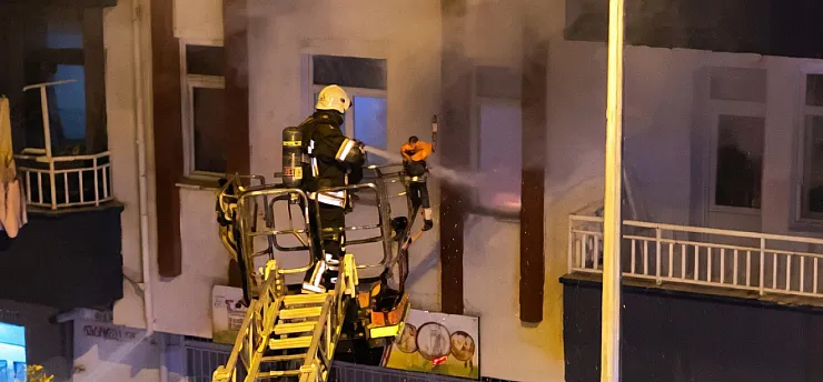 Malatya'da Apartmanda Can Pazarı: Çocukların Çakmak Oyunu Yangın Çıkardı