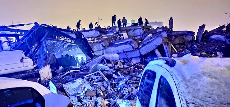 Malatya'da Bayrak Sitesi Davasında Karar Günü: 6 Sanık İçin Tutuklama Kararı