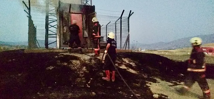 Malatya'da Baz İstasyonu Alevlere Teslim Oldu!