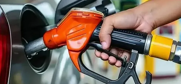 Malatya'da Benzine Büyük Zam: Tabelalar Bir Anda Değişti