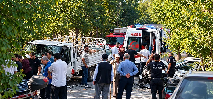 Malatya'da Feci Kaza: Ortalık Savaş Alanına Döndü