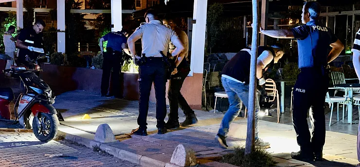 Malatya'da Gece Yarısı Silahlı Saldırı! Kafeye Kurşun Yağdırdı, İşletme Sahibi Yaralandı