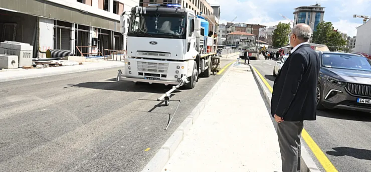 Malatya'da Kapalı Cadde Yeniden Ulaşıma Kazandırıldı!