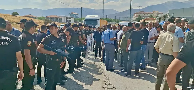 Malatya'da Kazaların Eksik Olmadığı Kavşakta İsyan!