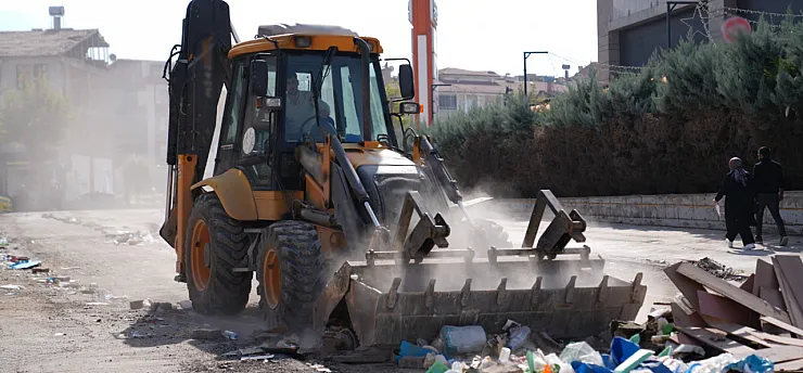 Malatya'da Konteyner Çarşısının Ardından Temizlik Çalışması!